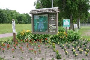 Madelia park sign